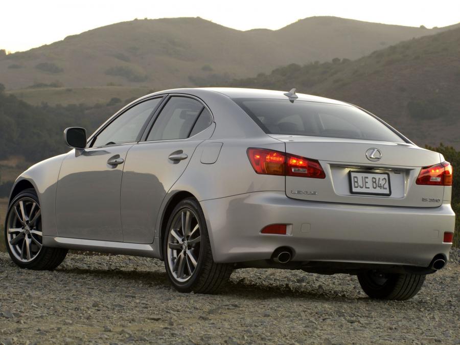  Lexus IS350 2005 года  (фото 13 из 82)
